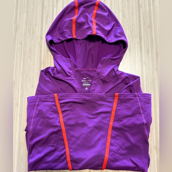 Dri-Fit Nike sweater - Picture 5 of 5